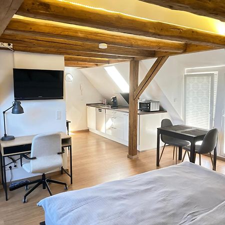 1 Zimmer Wohnung Dg Mit Klimaanlage Und Kleinen Balkon Oedheim المظهر الخارجي الصورة