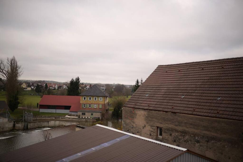 1 Zimmer Wohnung Dg Mit Klimaanlage Und Kleinen Balkon Oedheim المظهر الخارجي الصورة